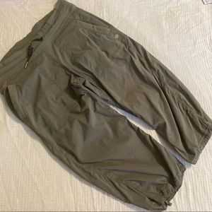 Lululemon dance studio crops